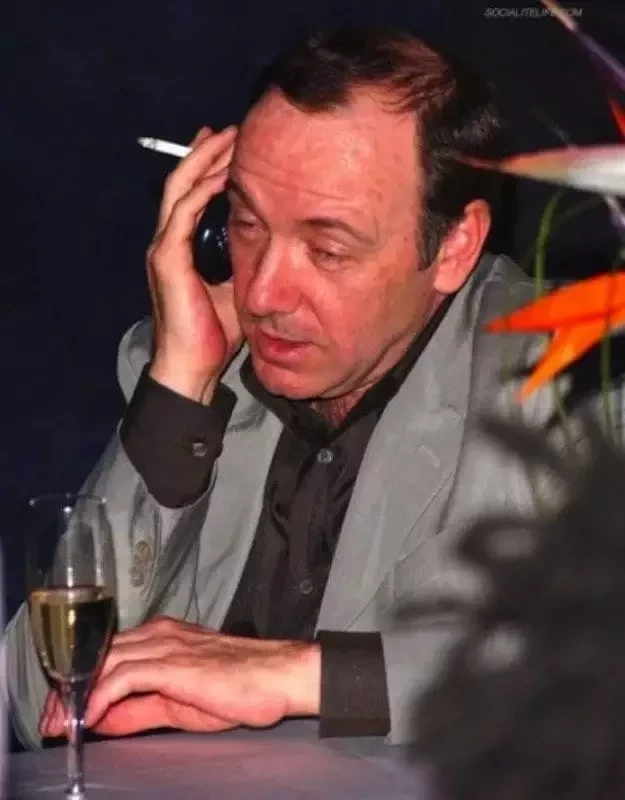 Sextou! Confira 20 fotos divertidas dos famosos bêbados - imagem 23201