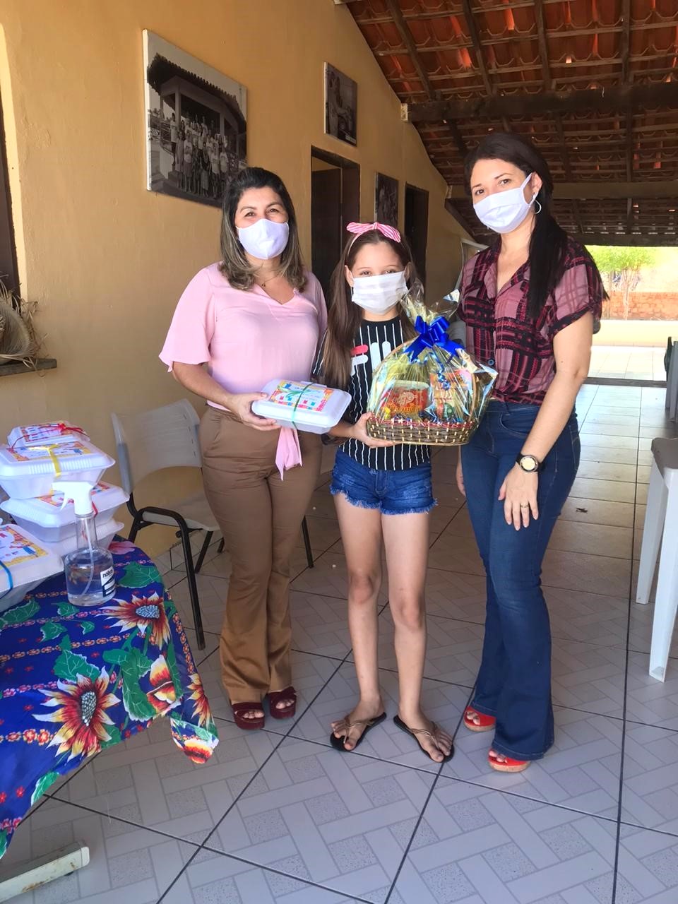Secretaria municipal de assistência social de Jatobá do Piauí realiza o São João em casa - Imagem 8