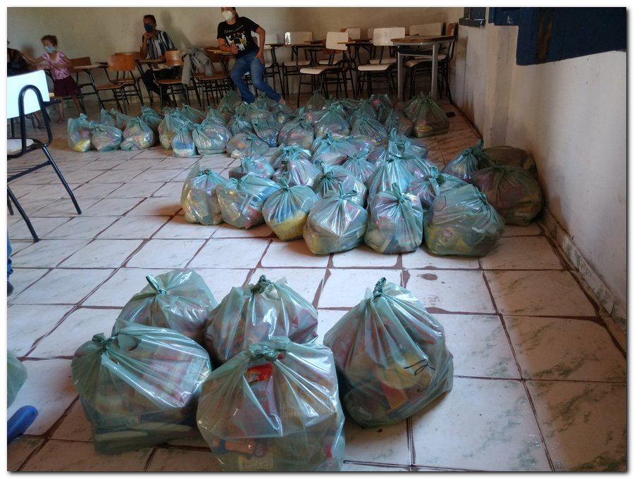 Prefeitura de Inhuma e Secretaria de Educação entrega  Kits de Alimentação Escolar  - Imagem 6