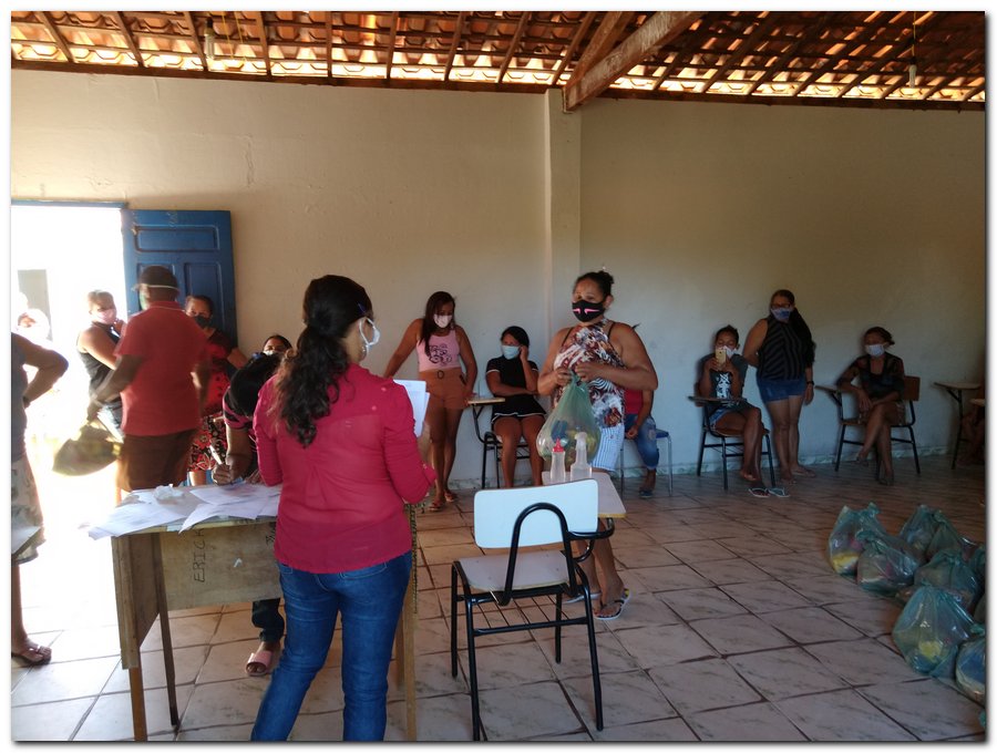 Prefeitura de Inhuma e Secretaria de Educação entrega  Kits de Alimentação Escolar  - Imagem 4