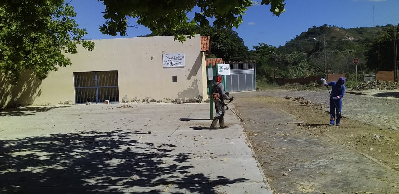 Prefeitura mantendo a limpeza dos logradouros públicos em dia - Imagem 9