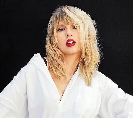 De populares a luxuosos: Conheça os primeiros carros das celebridades 