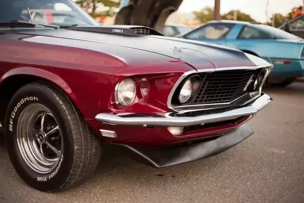 De populares a luxuosos: Conheça os primeiros carros das celebridades  - imagem 23945