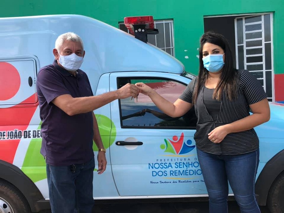 Prefeito Manoel Lázaro entrega nova ambulância e gerador de energia para o município - Imagem 1