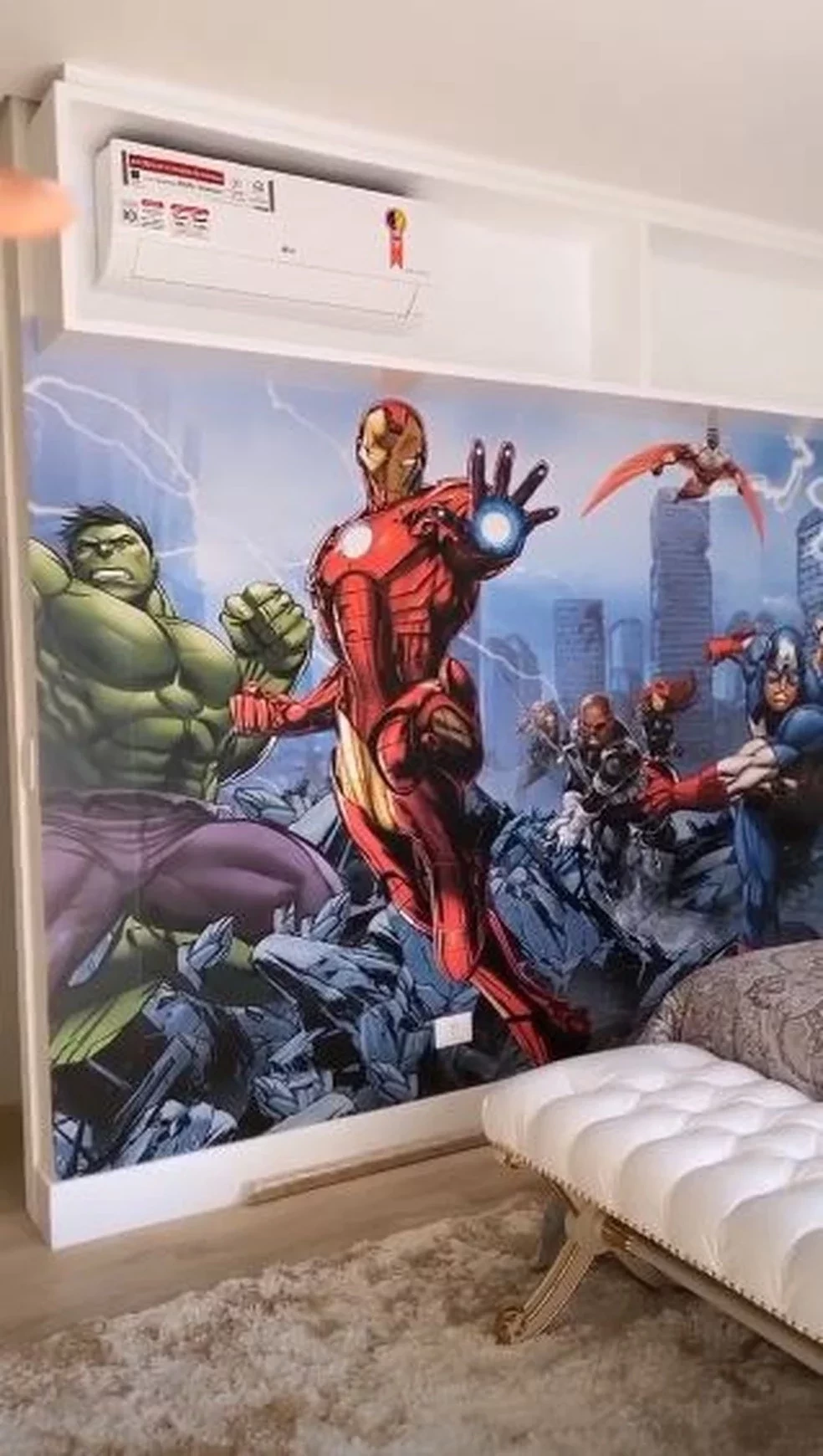 Simone mostra quarto do filho na nova mansão com cama gigante e heróis - imagem 23036