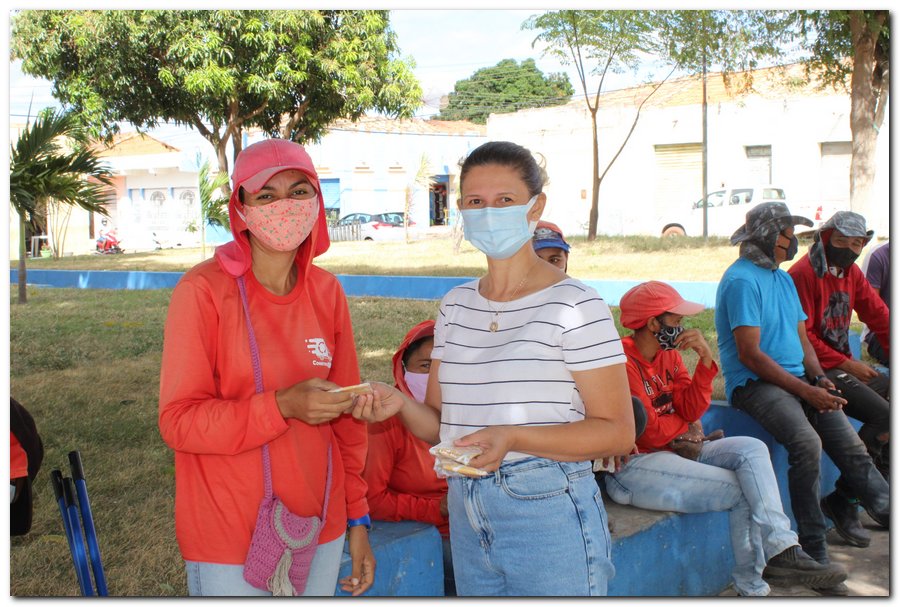Gestão distribui máscaras para profissionais da limpeza e realiza testagem em agentes de endemias - Imagem 6