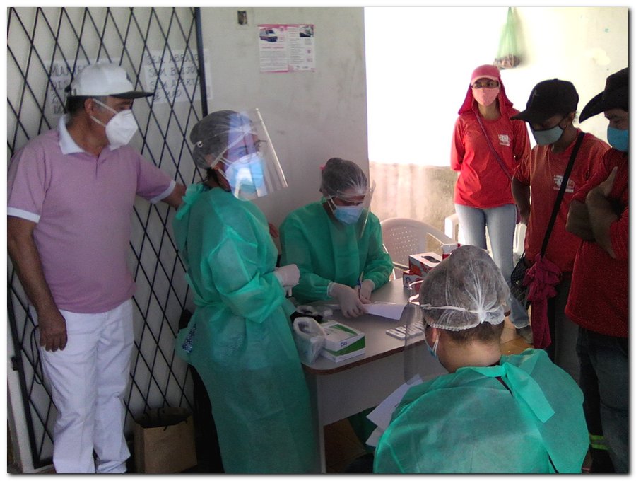 Gestão distribui máscaras para profissionais da limpeza e realiza testagem em agentes de endemias - Imagem 12