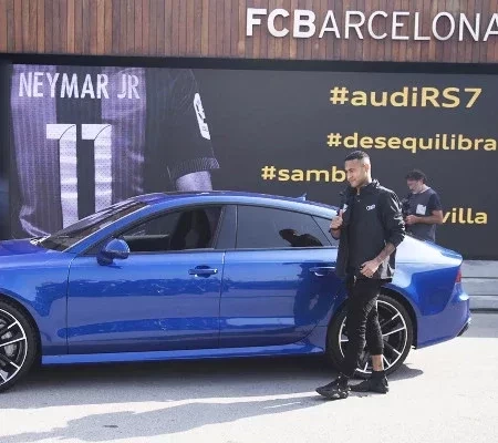 Conheça os famosos que vivem uma vida de luxo que é de cair o queixo 