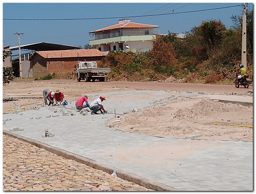 Prefeitura de Inhuma constrói Praça Pública no Bairro Sossego - Imagem 2