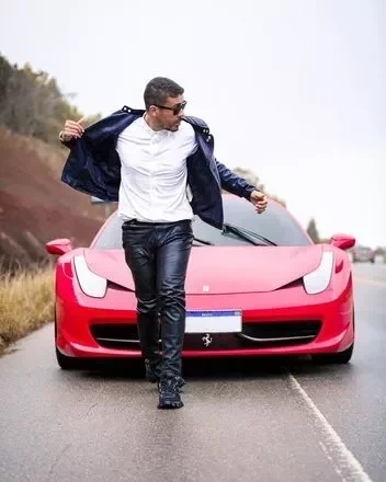 Carlinhos Maia compra Ferrari avaliada em mais de R$ 1,5 milhão; fotos - imagem 25565