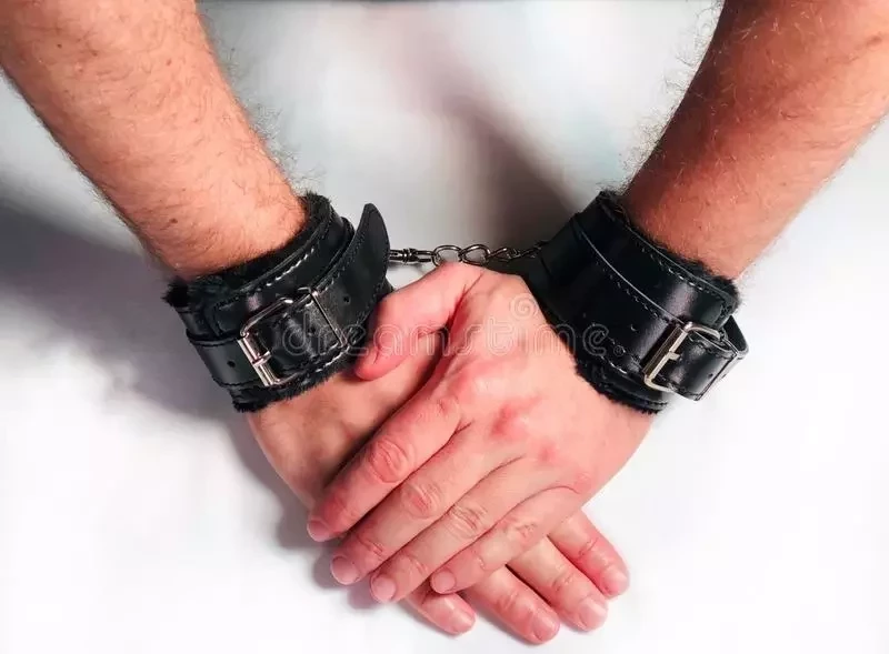 Curte algemas no sexo? Veja dicas para aproveitar bastante o fetiche - imagem 24470