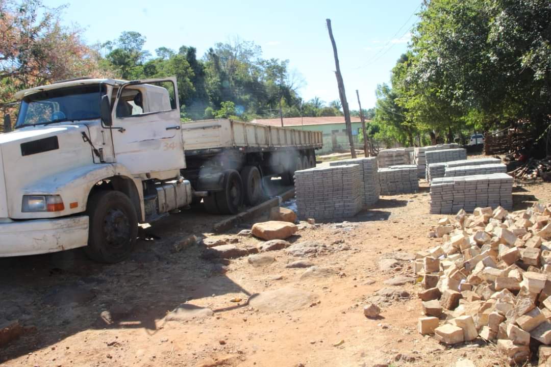 Prefeitura de Monsenhor Gil levando obras para comunidade Canafístula - Imagem 1