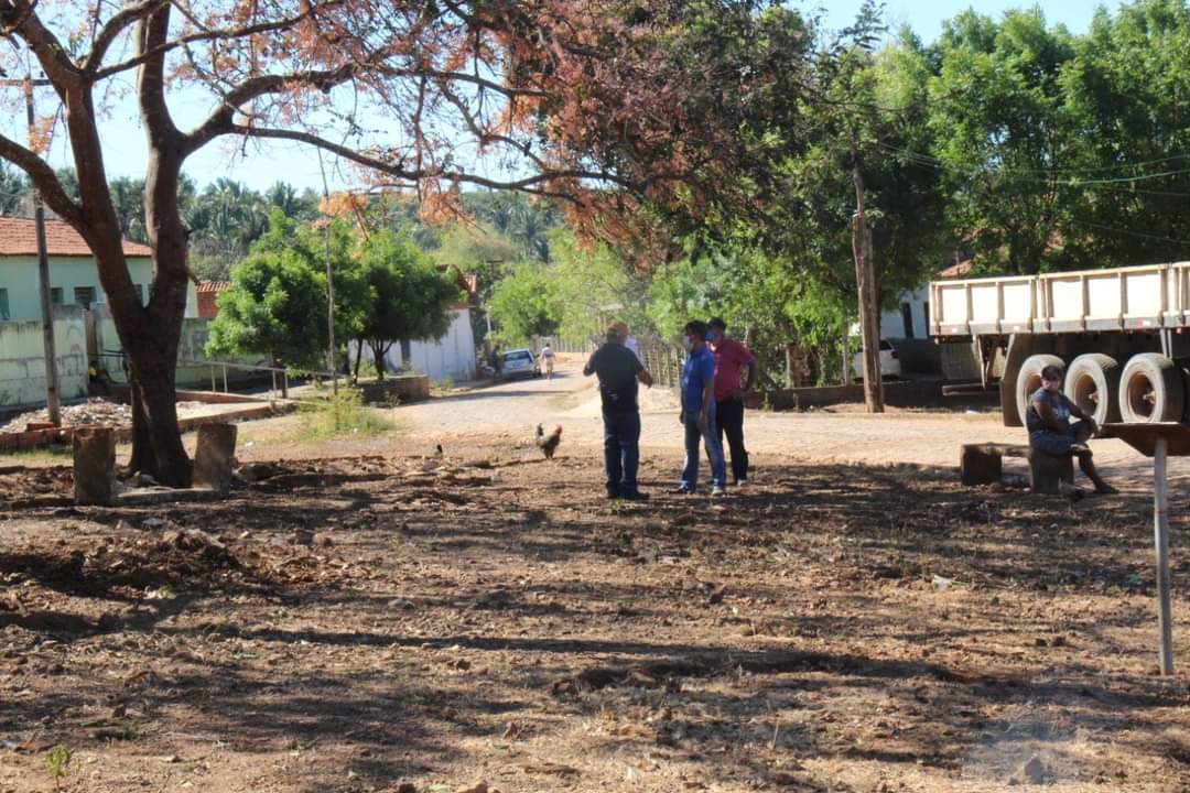 Prefeitura de Monsenhor Gil levando obras para comunidade Canafístula - Imagem 4