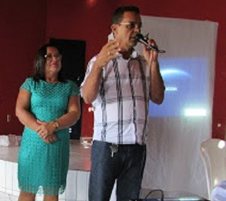 Prefeitura Municipal leva felicitações aos pais