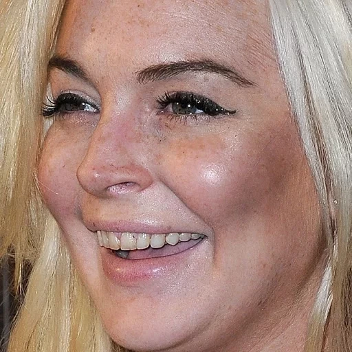 Conheça as celebridades com dentes "fora do padrão" - imagem 26752