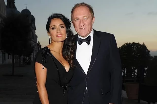 Viva o amor! Conheça os famosos que se casaram com pessoas "feias" - imagem 26910