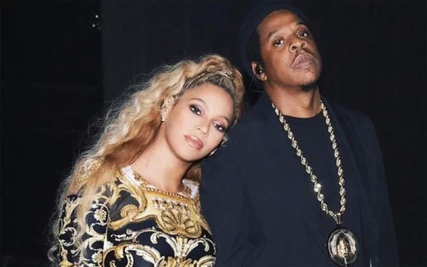 Confira 10 celebridades que perderam a virgindade com outros famosos  - imagem 26117