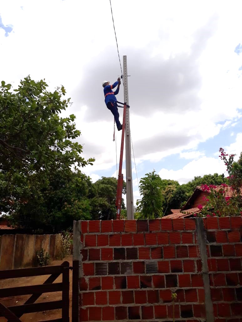 Prefeitura de Jatobá do Piauí leva melhorias na iluminação pública das comunidades rurais do município - Imagem 1