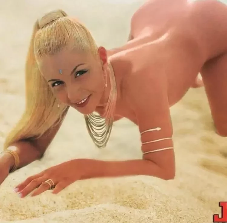 Fotos de Carla Perez no início da carreira vão te deixar chocados - imagem 27282