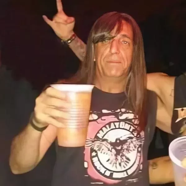 Chaves metaleiro? Sósia cabeludo de Roberto Bolaños vira meme na web - imagem 27448