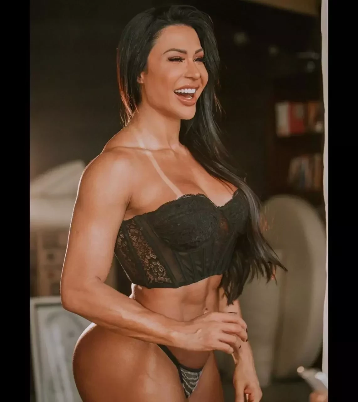 Gracyanne Barbosa quase mostra tudo em foto e chama Belo:“Vem brincar” - imagem 26159