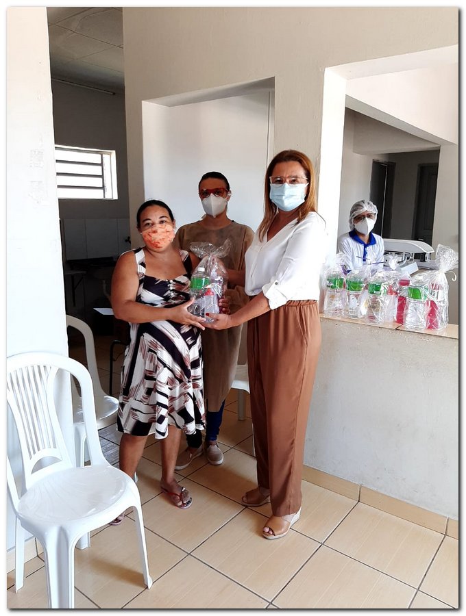 Secretaria de Saúde realizou entrega de kits de higiene  - Imagem 13