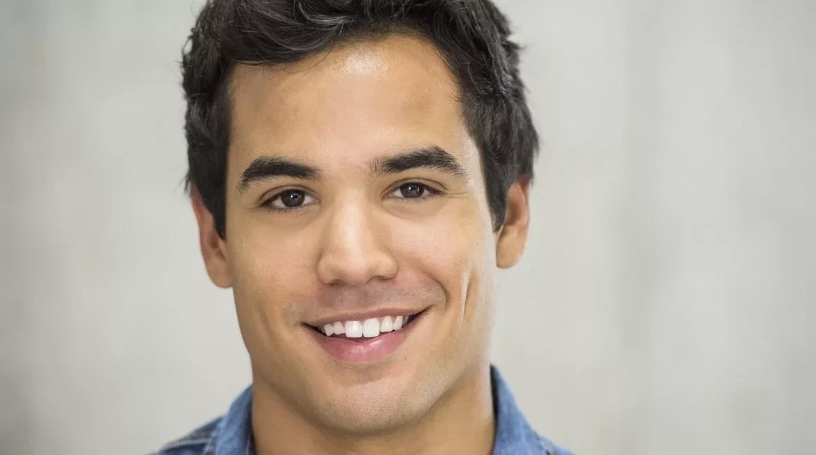 Veja os astros da televisão que são gays assumidos e pouca gente sabe  - imagem 26351