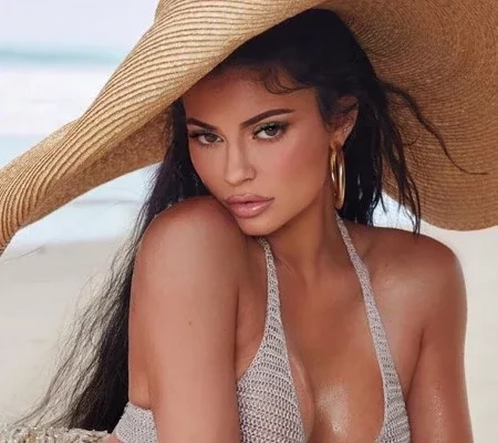 Conheça as celebridades que mais faturaram no Instagram em 2020