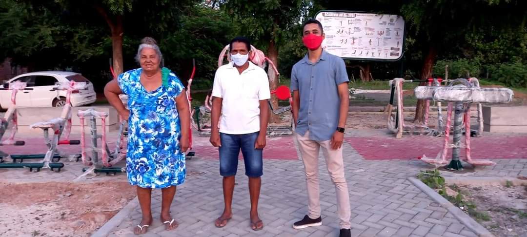 A praça é nossa em Monsenhor Gil. Comunidade Bom Lugar ganha uma das 09 praças em execução - Imagem 1