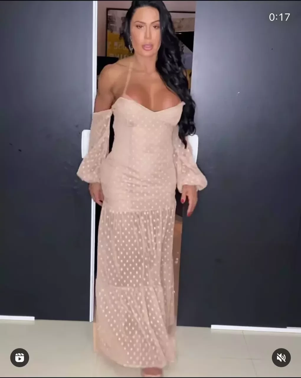 Peladona, Gracyanne Barbosa deixa fãs eufóricos em ensaio sensual - imagem 31925