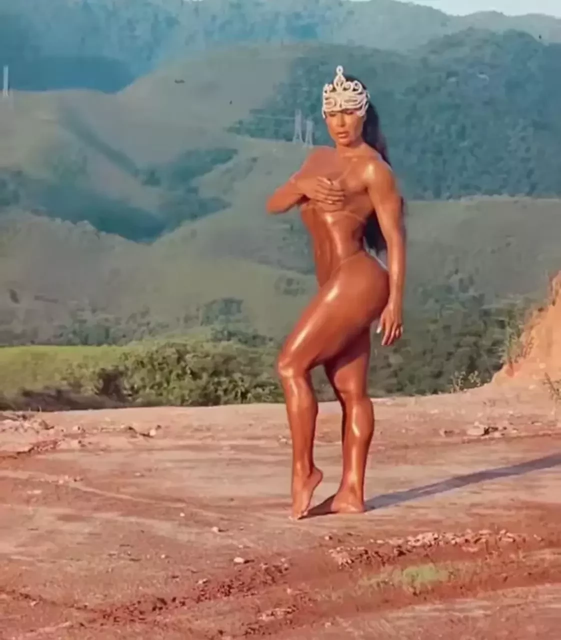 Peladona, Gracyanne Barbosa deixa fãs eufóricos em ensaio sensual - imagem 31897