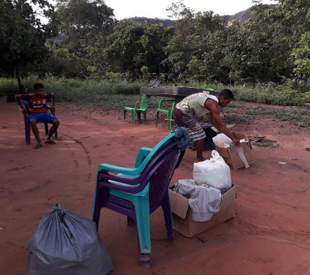 Indígena teve a casa incendiada 