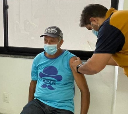 ACS foi o primeiro paciente a ser vacinado contra a Covid 