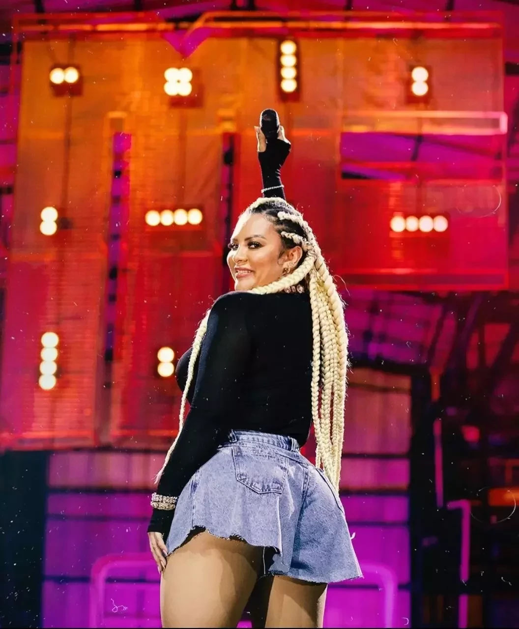 Márcia Fellipe bate 1 bi no Youtube; veja cantoras que atingiram marco - imagem 32151