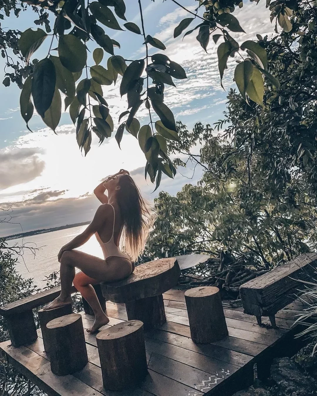 Mayra Cardi posta fotos nua e relata ano novo sozinha no mato  - imagem 31149