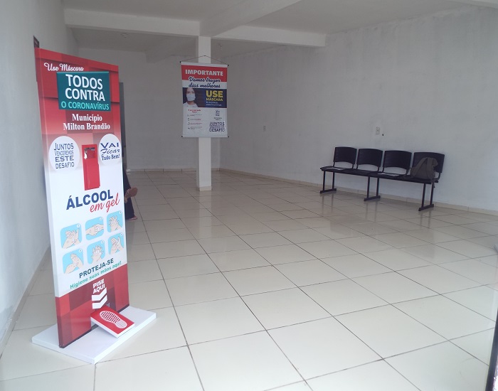 Milton Brandão: Inaugura Centro de Atendimento a Covid-19 com vacinação para 29 funcionários da saúde - Imagem 3