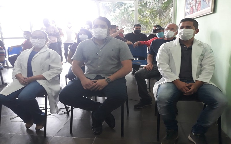 Município vacina os 05 primeiros profissionais da saúde contra a Covid-19 - Imagem 24