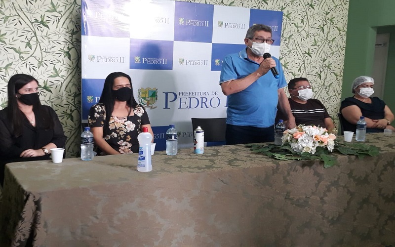 Município vacina os 05 primeiros profissionais da saúde contra a Covid-19 - Imagem 5