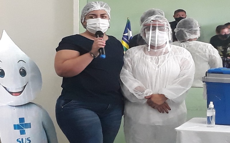 Município vacina os 05 primeiros profissionais da saúde contra a Covid-19 - Imagem 12