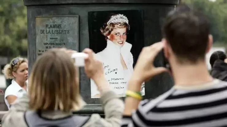 Relembre os maiores escândalos da realeza britânica - imagem 32454