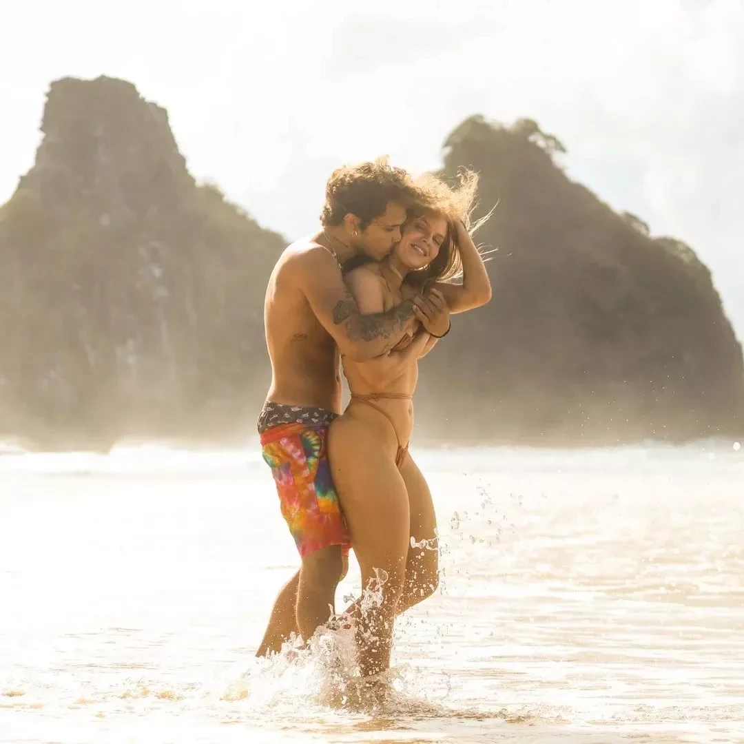 Vitão abre álbum de fotos românticas com Luísa Sonza em Noronha - imagem 32437