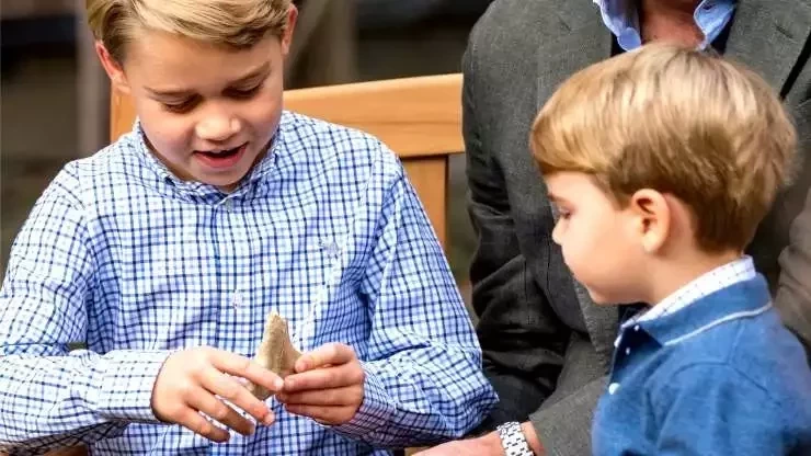 Relembre os maiores escândalos da realeza britânica - imagem 32443