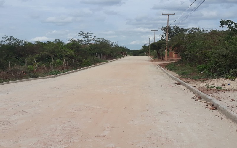 Município atende moradores da Avenida Pedro Ivo com calçamento  - Imagem 8