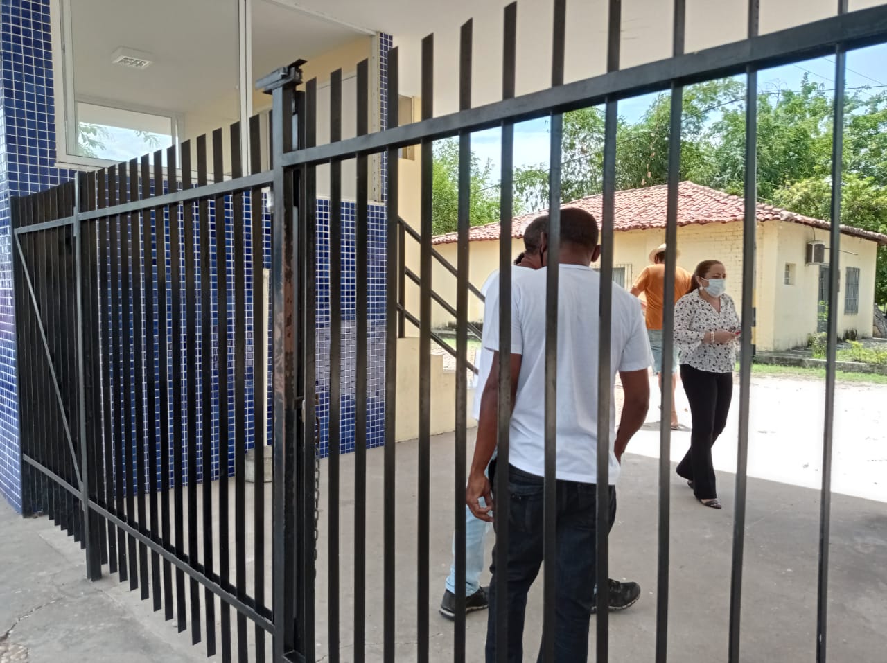 Portões da UESPI são fechados no segundo domingo do Enem - Foto: Efrém RibeiroPortões da UESPI são fechados no segundo domingo do Enem - Foto: Efrém Ribeiro