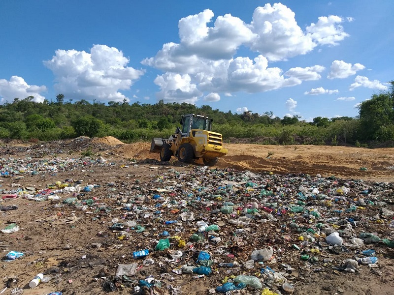 Milton Brandão: Município cercará novamente área de depósito do lixo recolhido na cidade - Imagem 4