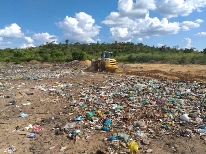 Milton Brandão: Município cercará novamente área de depósito do lixo recolhido na cidade - Imagem 3