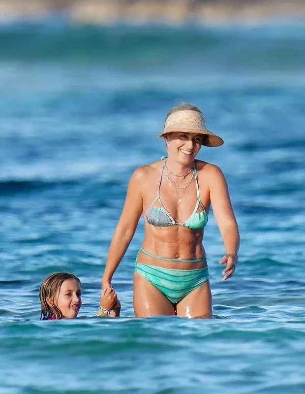 Angélica e Luciano Huck curtem férias em família no Caribe; fotos - imagem 32633