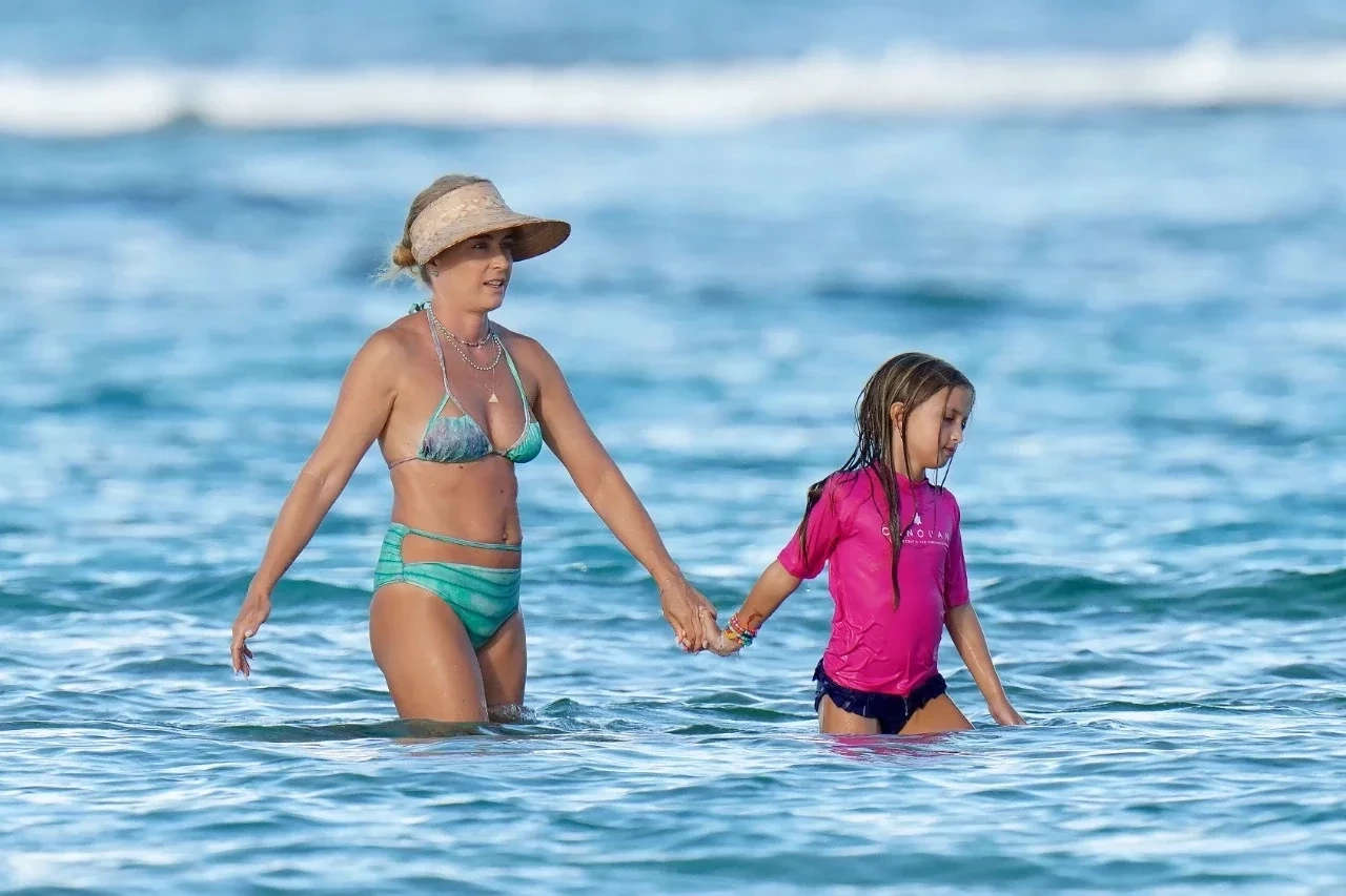 Angélica e Luciano Huck curtem férias em família no Caribe; fotos - imagem 32636