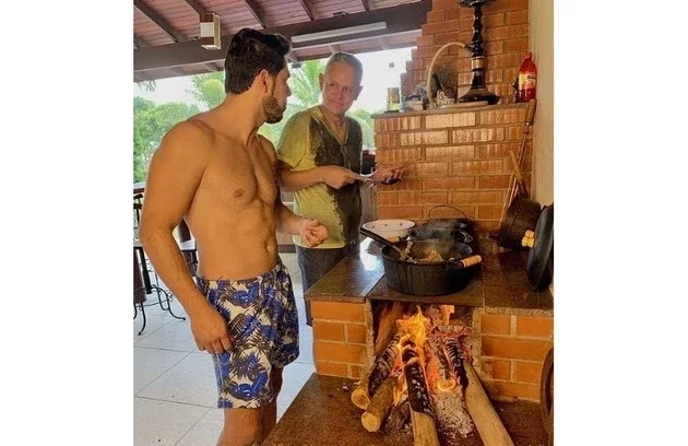 BBB21: Rodolffo tem carro de R$ 300 mil e mansão com campo de futebol - imagem 32697