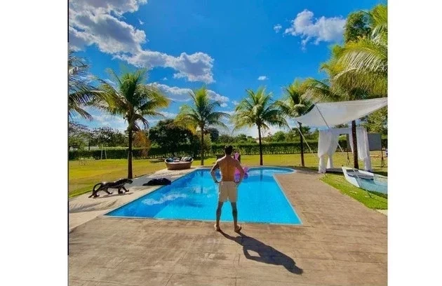 BBB21: Rodolffo tem carro de R$ 300 mil e mansão com campo de futebol - imagem 32693